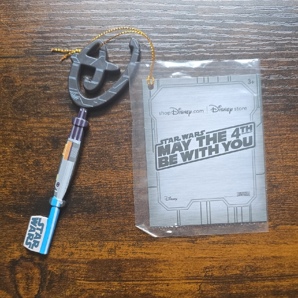 Disney Star Wars Blue and Black Lightsaber Collectible Key